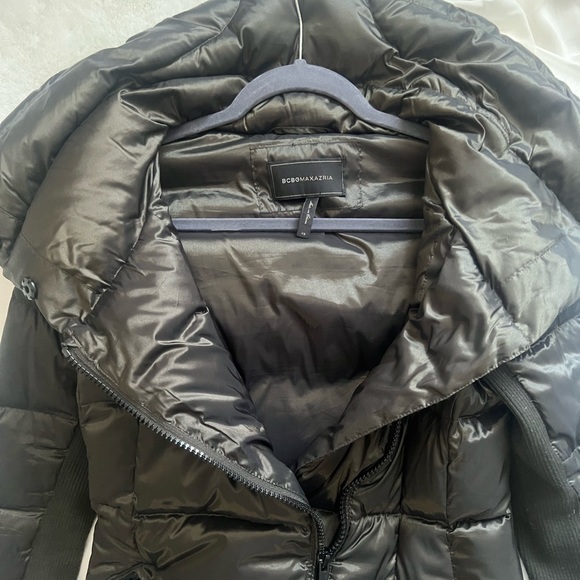 BCBGMAXAZRIA Women's Puffer with Strom Cuff - XS - Picture 5 of 11